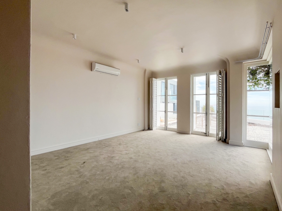 2 Bedroom Property for Sale in Fresnaye Western Cape